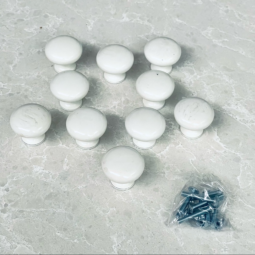 10 White Porcelain, Round Door Knobs (Plus Package of Screws)